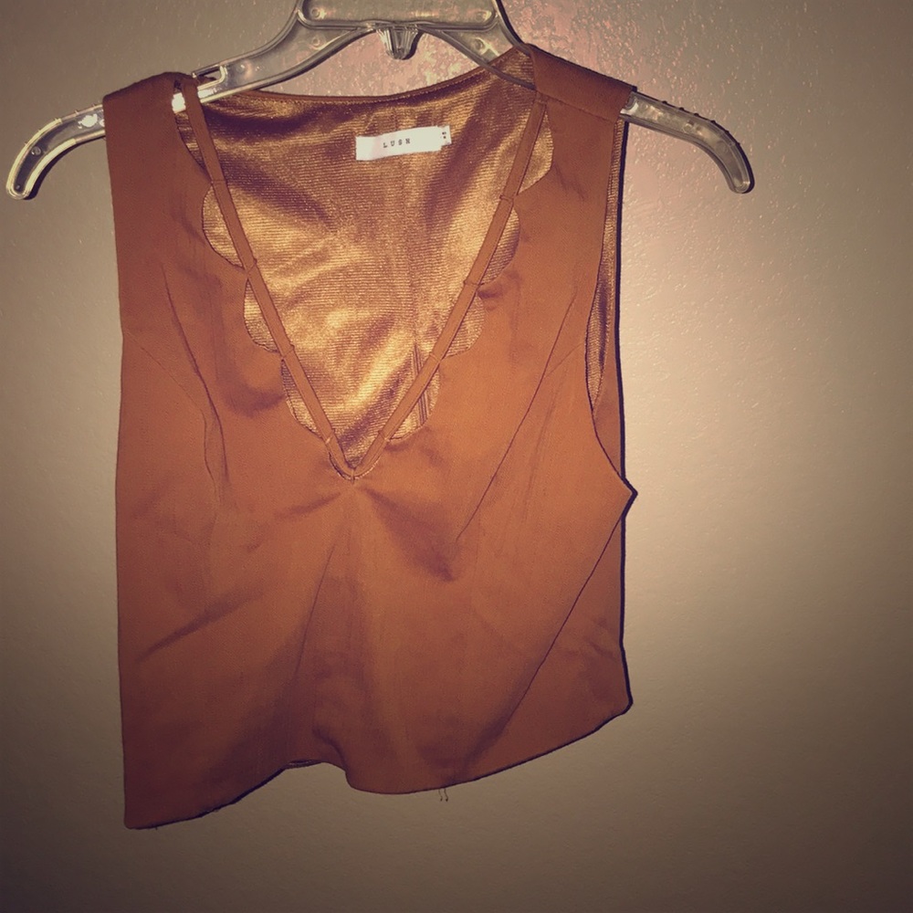 Gorgeous stretchy crop tank